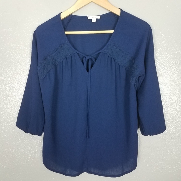 E "Hanger" M  Blue Front Tie Blouse Size Small - Picture 1 of 4
